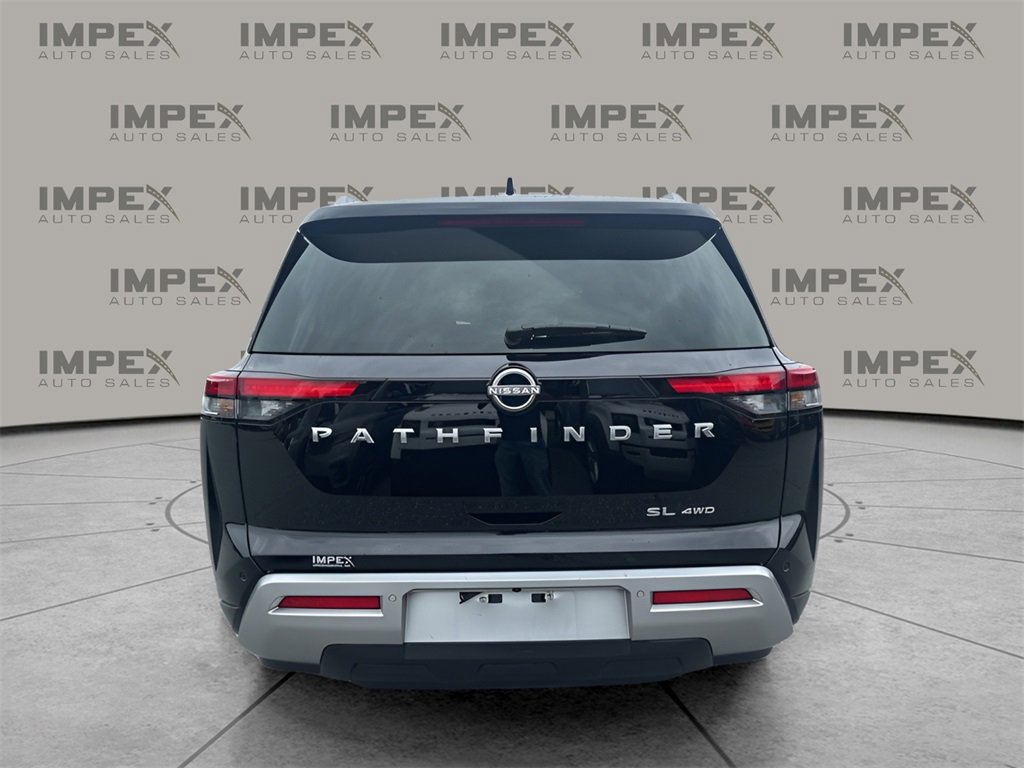 Used 2025 Nissan Pathfinder SL image 4