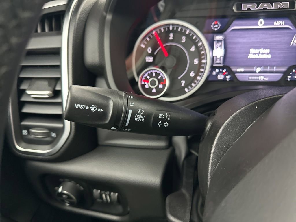 New 2026 RAM 1500 4x4 Crew Cab image 33