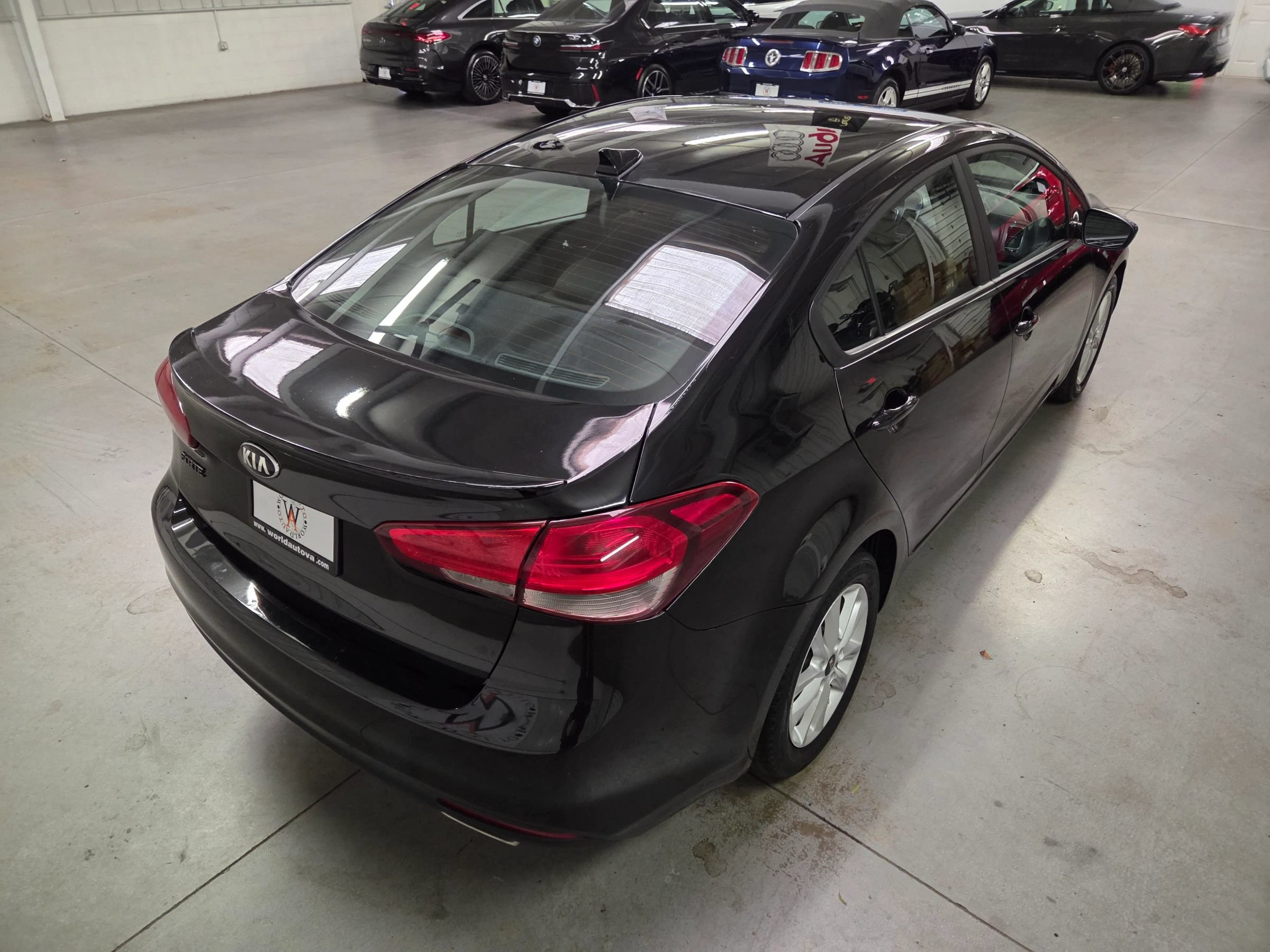 Used 2017 Kia Forte S FWD image 7