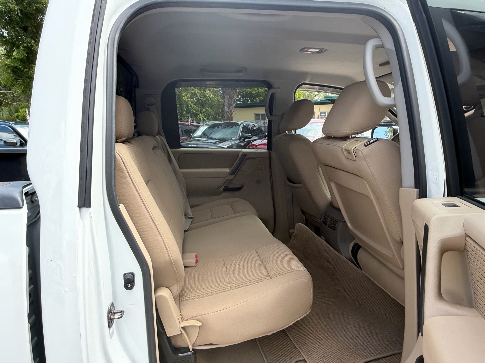 Used 2011 Nissan Titan SV w/ SV Value Truck Pkg AWD/4WD image 15