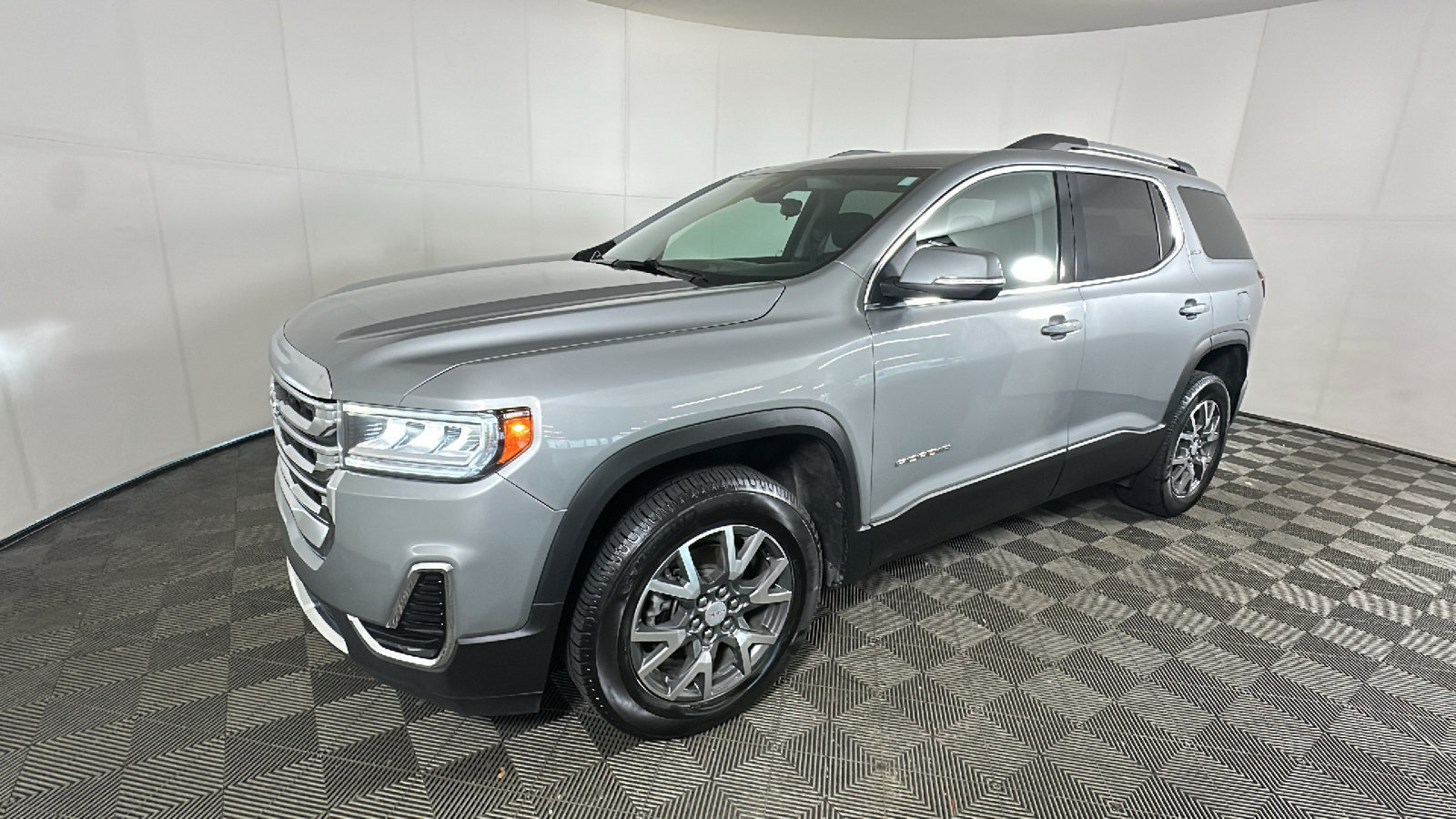 Used 2023 GMC Acadia SLE w/ Driver Convenience Package AWD/4WD image 8