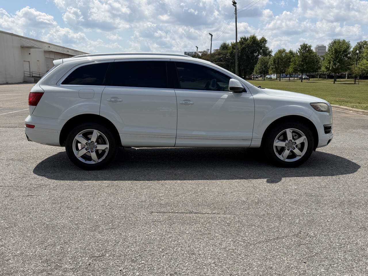 Used 2015 Audi Q7 3.0T Premium w/ Technology Package AWD/4WD image 30