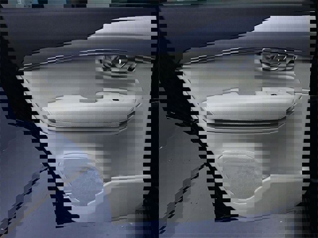 Used 2021 Volvo XC90 T5 Momentum w/ Climate Package image 23