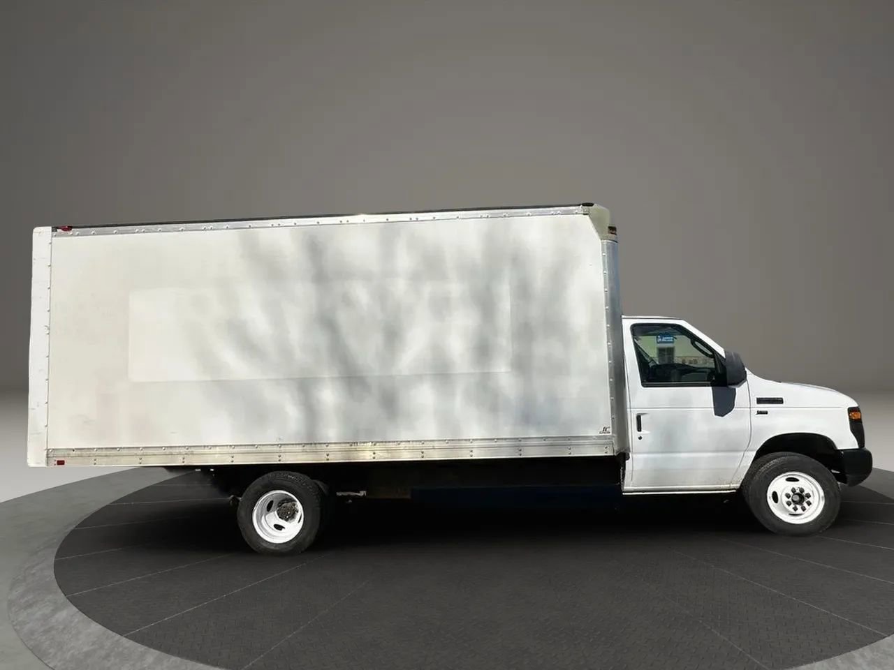 Used 2016 Ford E-350 and Econoline 350 Super Duty image 9