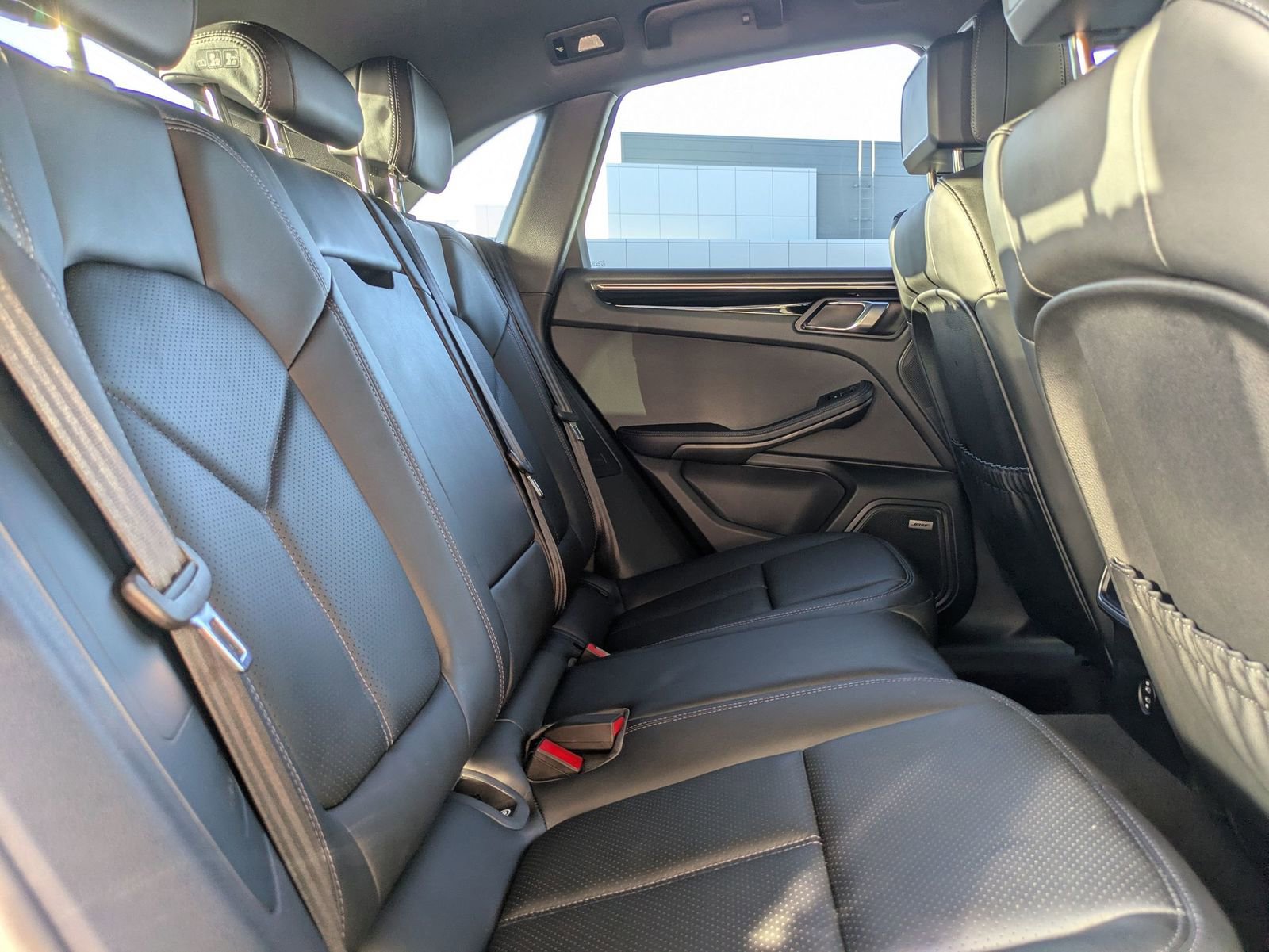 Certified 2026 Porsche Macan image 30