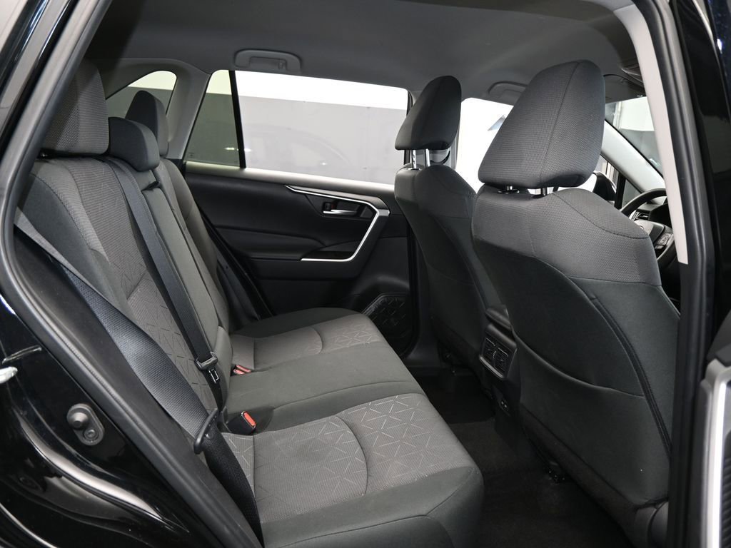 Used 2024 Toyota RAV4 XLE image 41