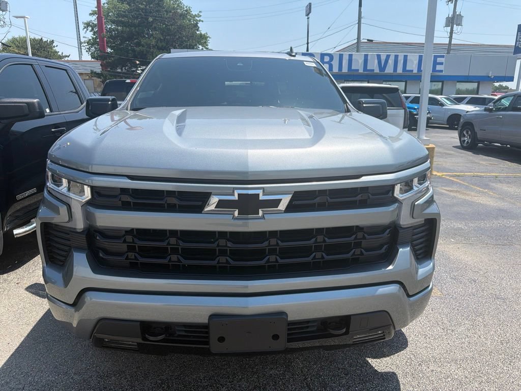 Used 2025 Chevrolet Silverado 1500 RST w/ Convenience Package II AWD/4WD image 2