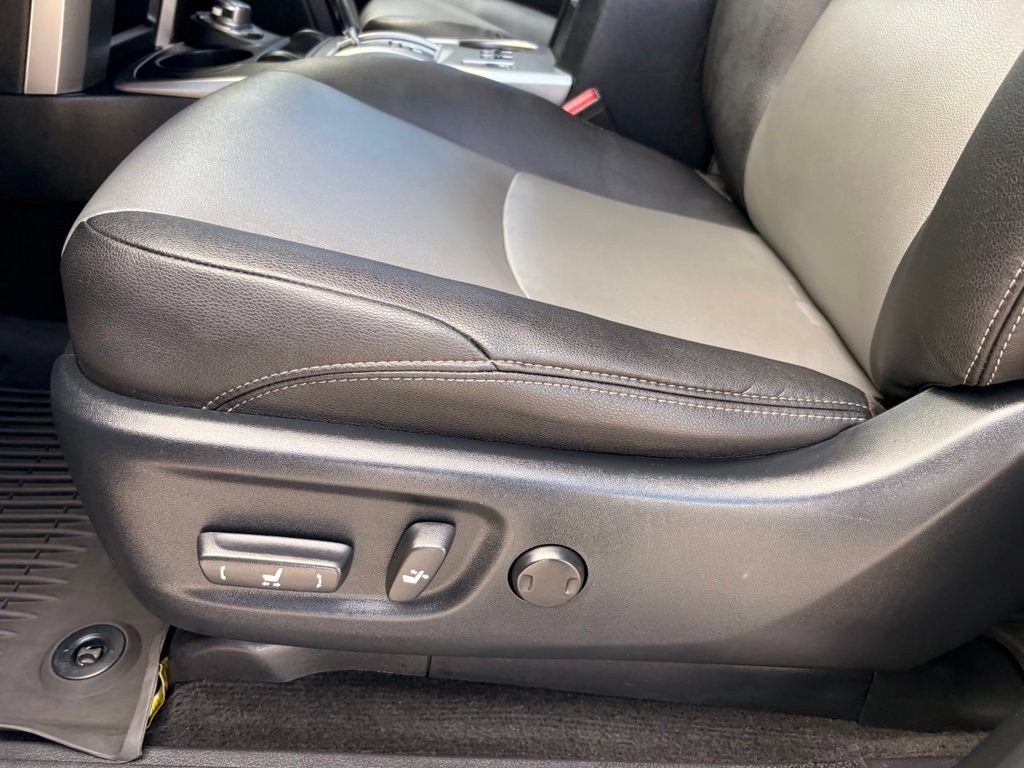 Used 2020 Toyota 4Runner SR5 Premium w/ Moonroof Package AWD/4WD image 29