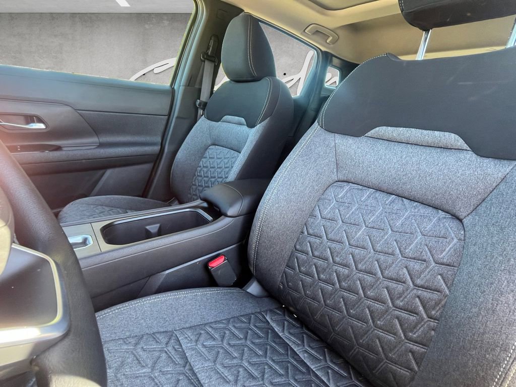 New 2026 Nissan Kicks SV w/ SV Premium Package image 19