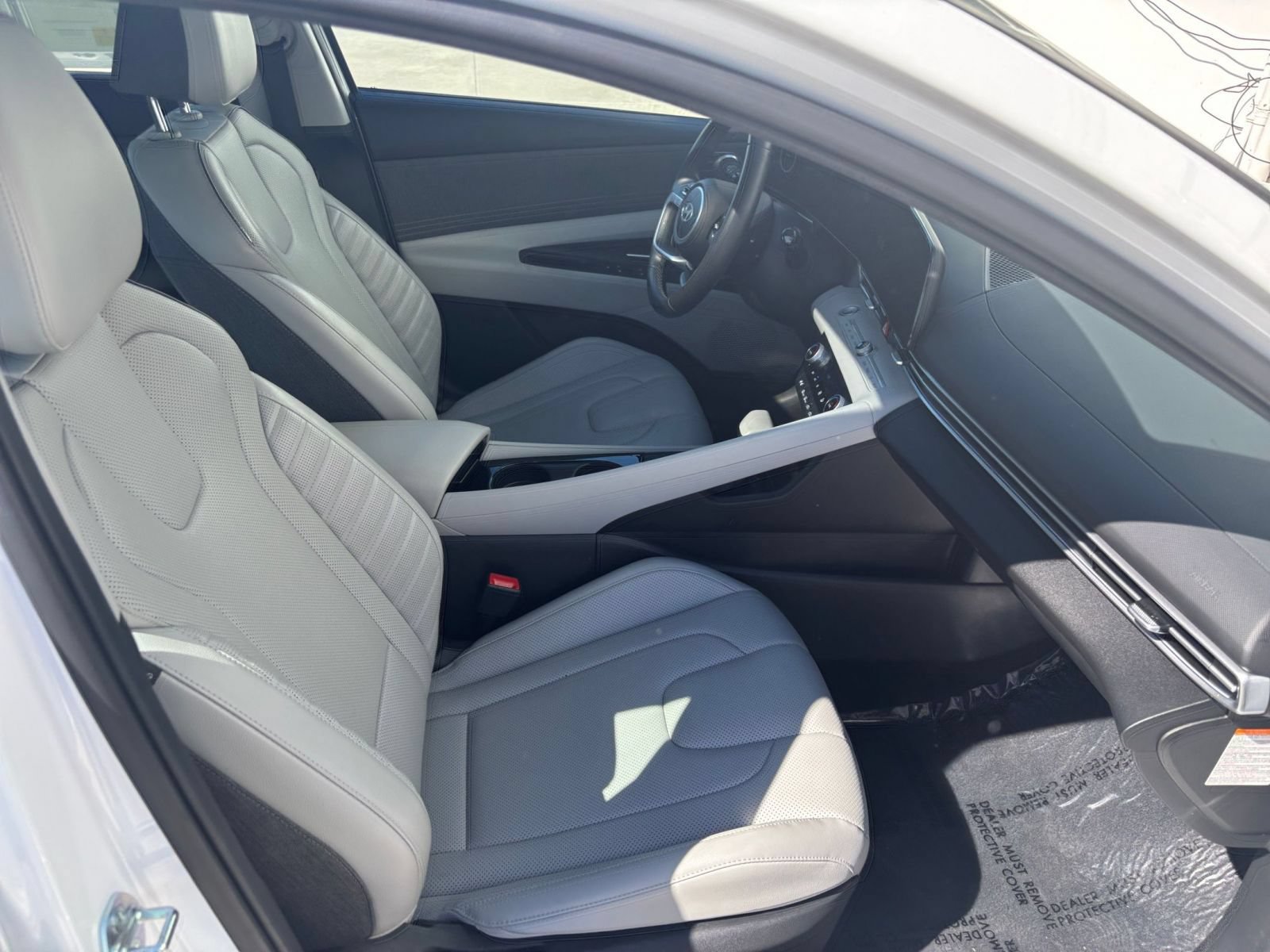 Used 2025 Hyundai Elantra Limited FWD image 29