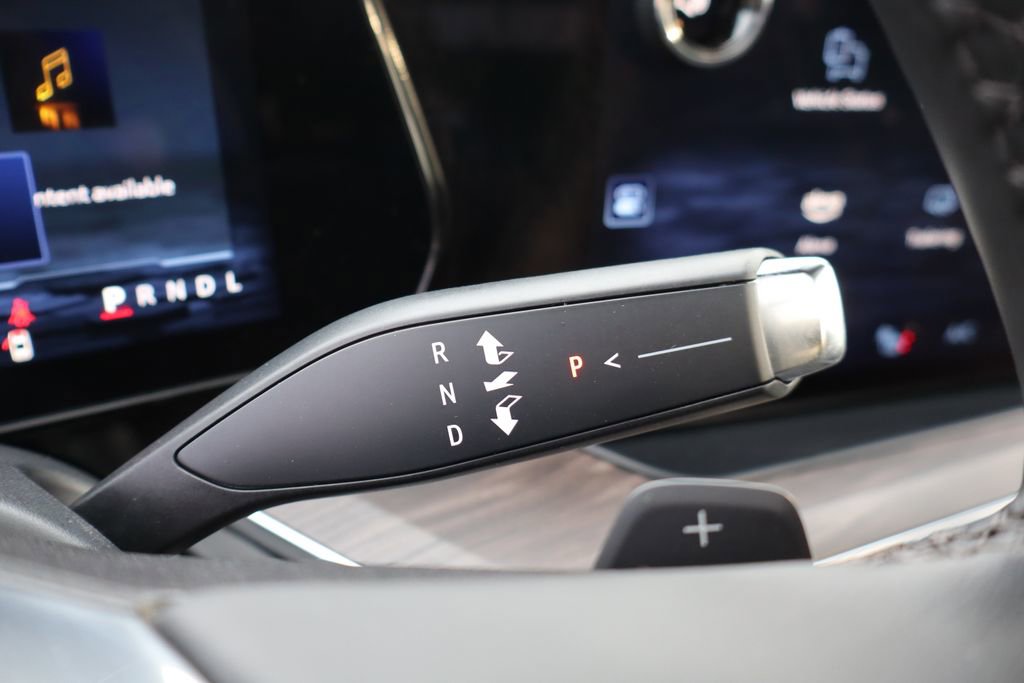 Used 2025 Chevrolet Suburban Z71 w/ Z71 Off-Road Package image 23