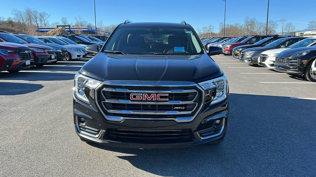 Used 2022 GMC Terrain AT4 w/ Infotainment Package II image 2
