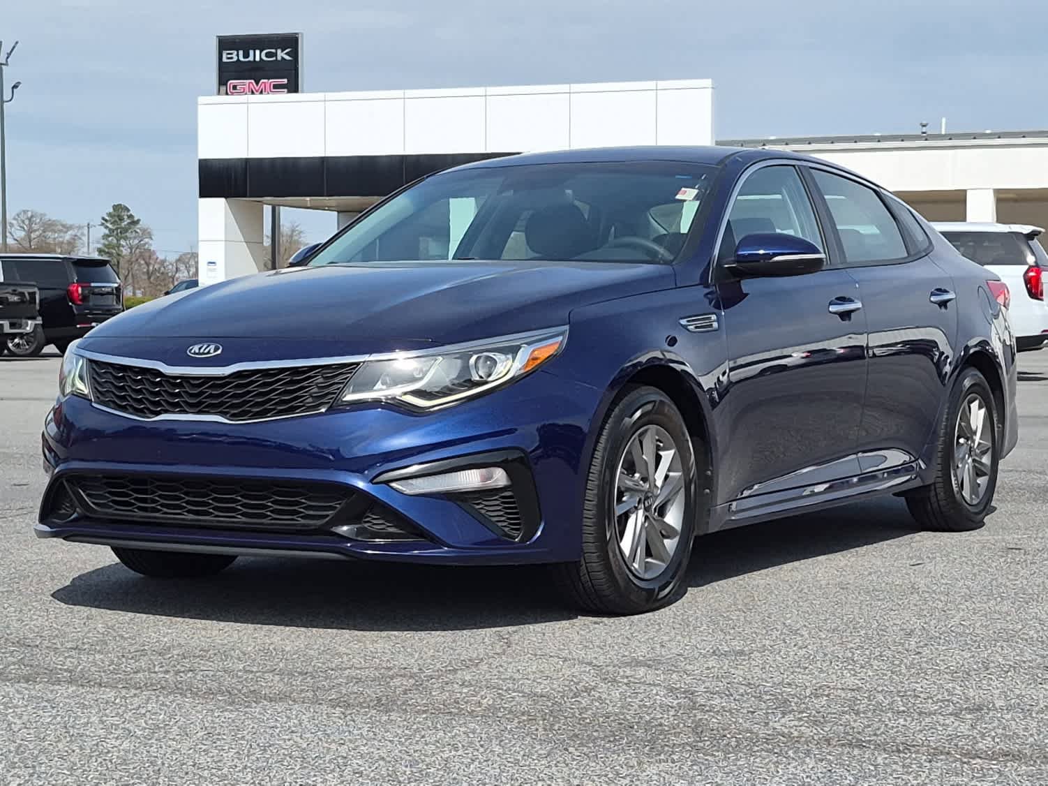 Used 2019 Kia Optima LX FWD image 1