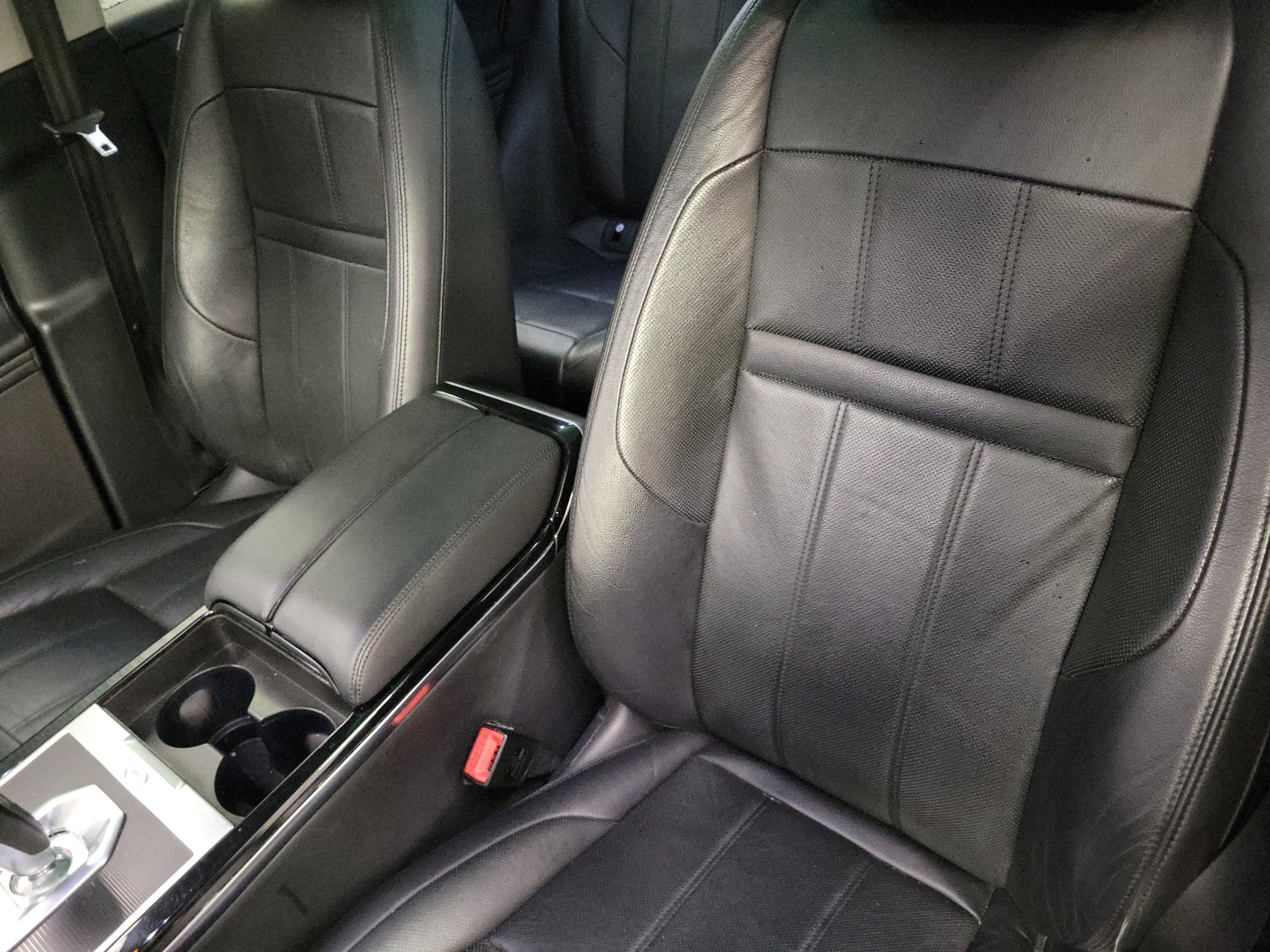 Used 2020 Land Rover Range Rover Evoque S image 11