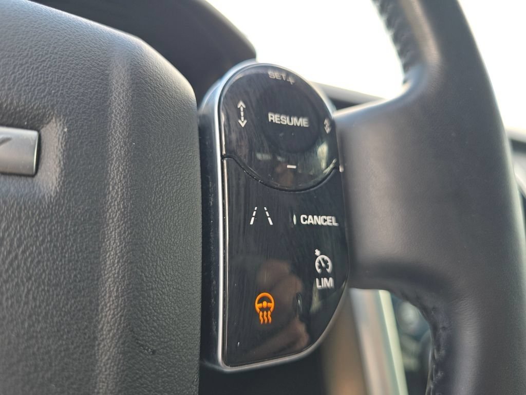 Used 2019 Land Rover Discovery HSE AWD/4WD image 14