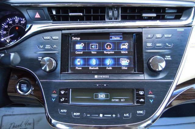 Used 2013 Toyota Avalon Limited FWD image 21