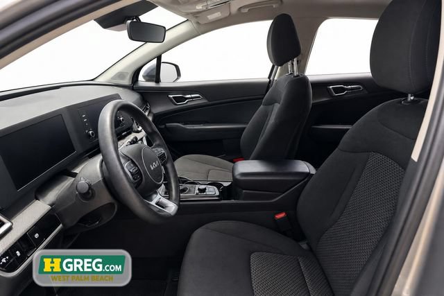 Used 2023 Kia Sportage LX FWD image 6