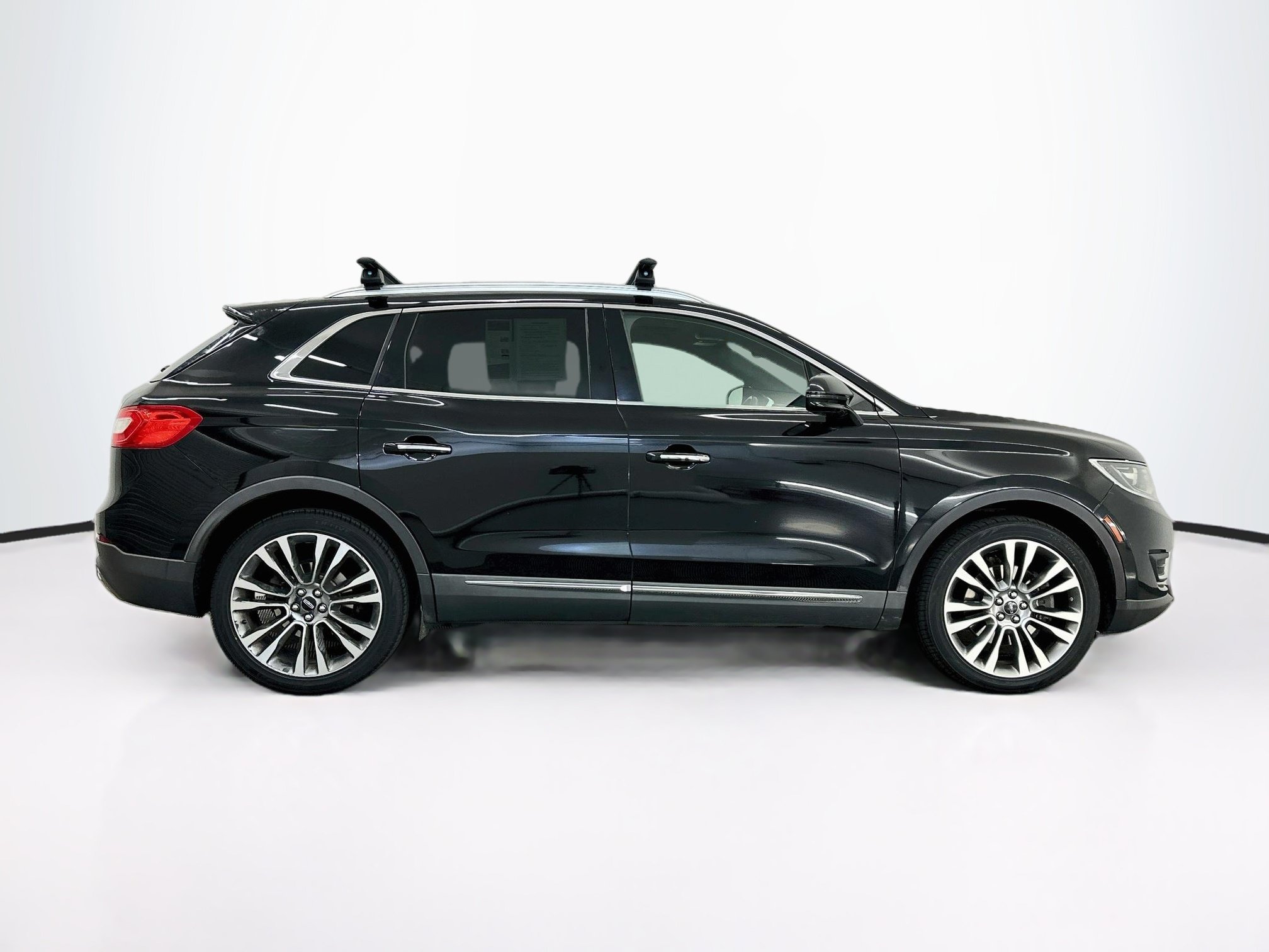 Used 2016 Lincoln MKX Reserve w/ Driver Assistance Package AWD/4WD image 10