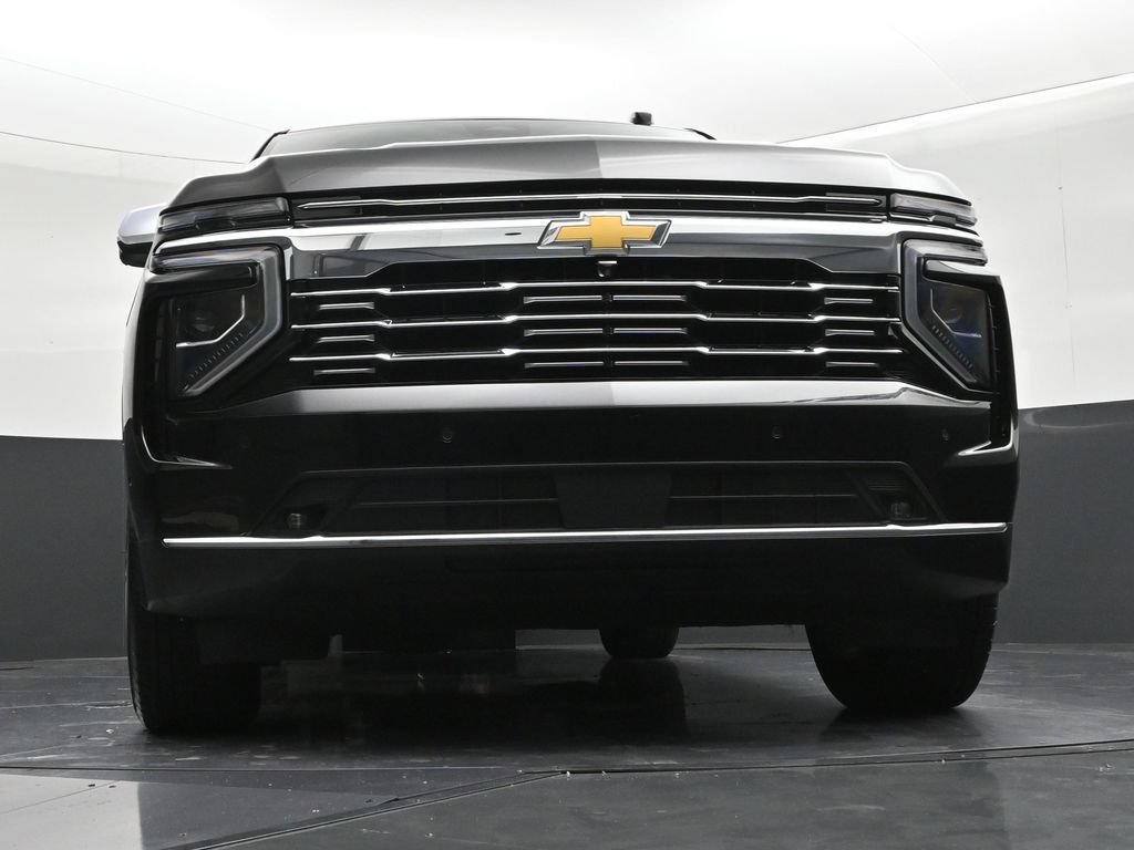 Used 2026 Chevrolet Suburban Premier RWD image 27