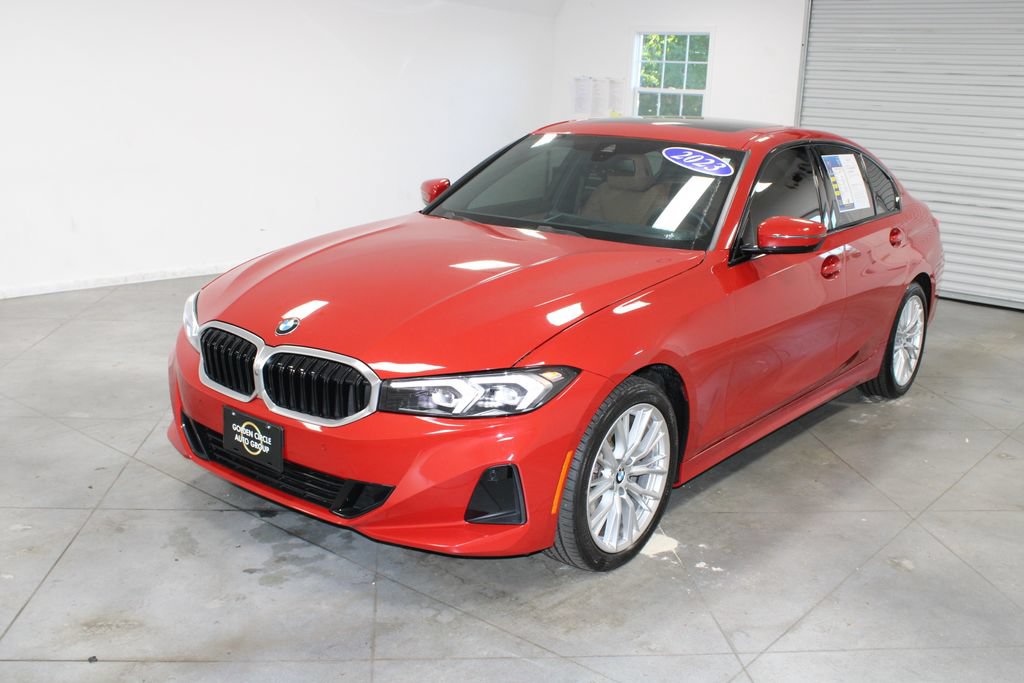 Used 2023 BMW 330i Sedan w/ Premium Package RWD image 4
