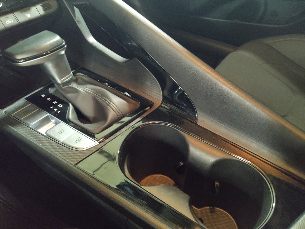 Used 2025 Hyundai Elantra SEL FWD image 26
