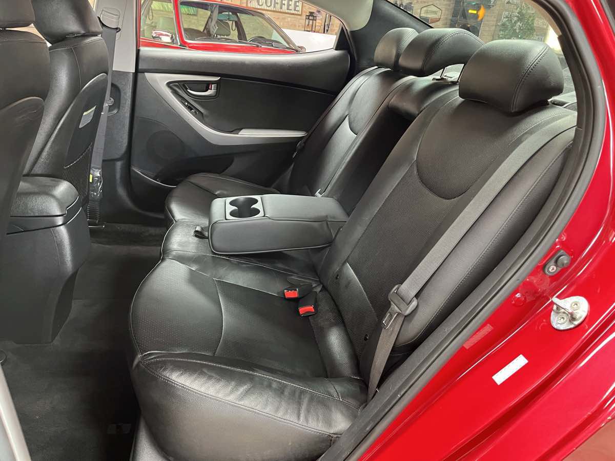 Used 2016 Hyundai Elantra Limited FWD image 23