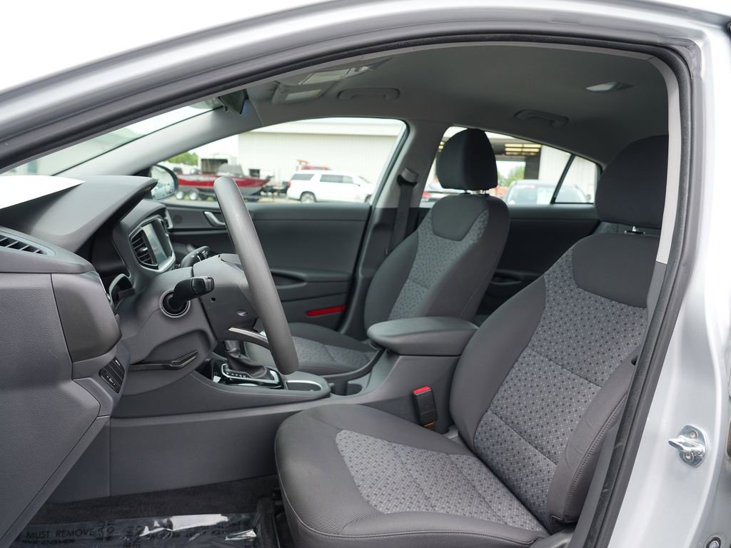 Used 2018 Hyundai Ioniq Blue FWD image 12