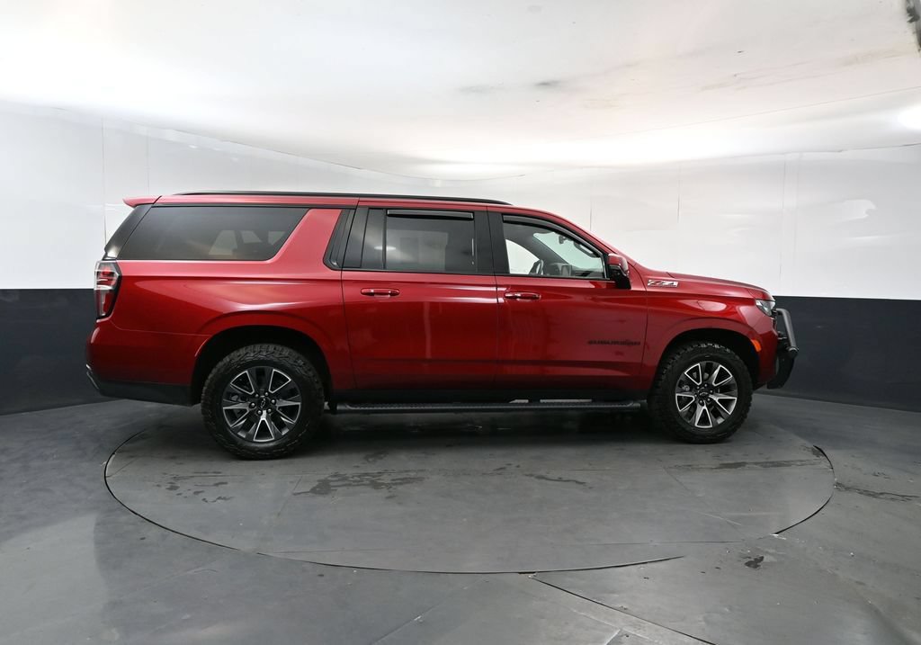 Used 2024 Chevrolet Suburban Z71 w/ Luxury Package AWD/4WD image 6