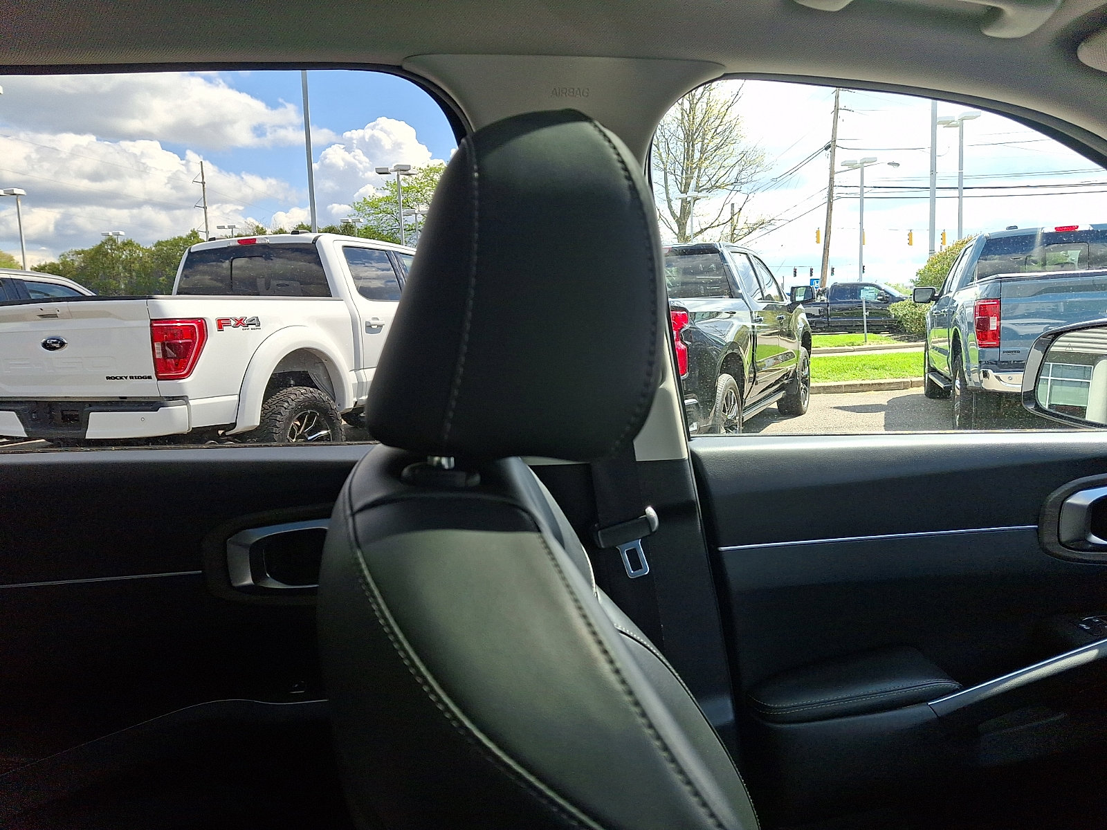 Used 2021 Kia Sorento EX w/ EX AWD X-Line Package image 12