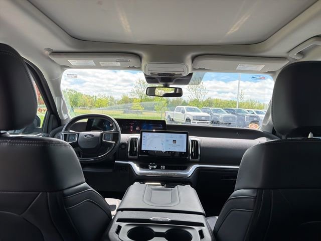 Used 2025 Ford Expedition Platinum AWD/4WD image 24