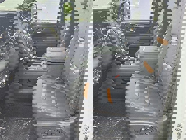 New 2026 GMC Sierra 2500 AT4 w/ Technology Package image 9