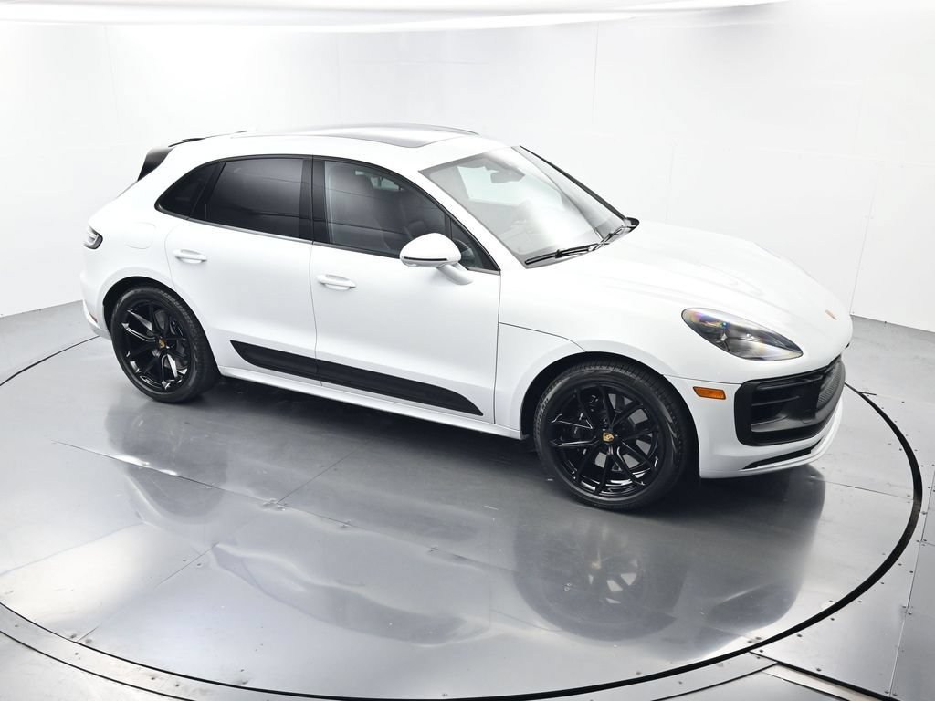 Certified 2026 Porsche Macan GTS AWD/4WD image 45