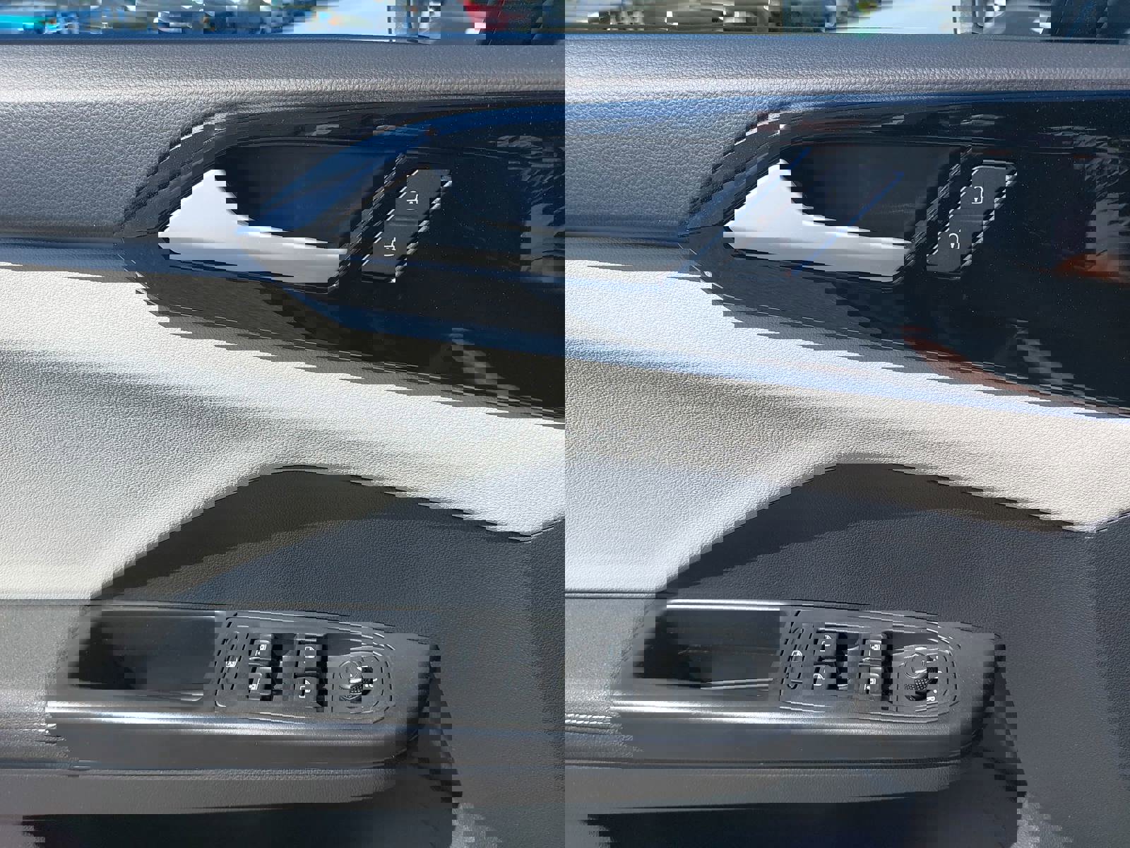 Used 2025 Volkswagen Taos S FWD image 30