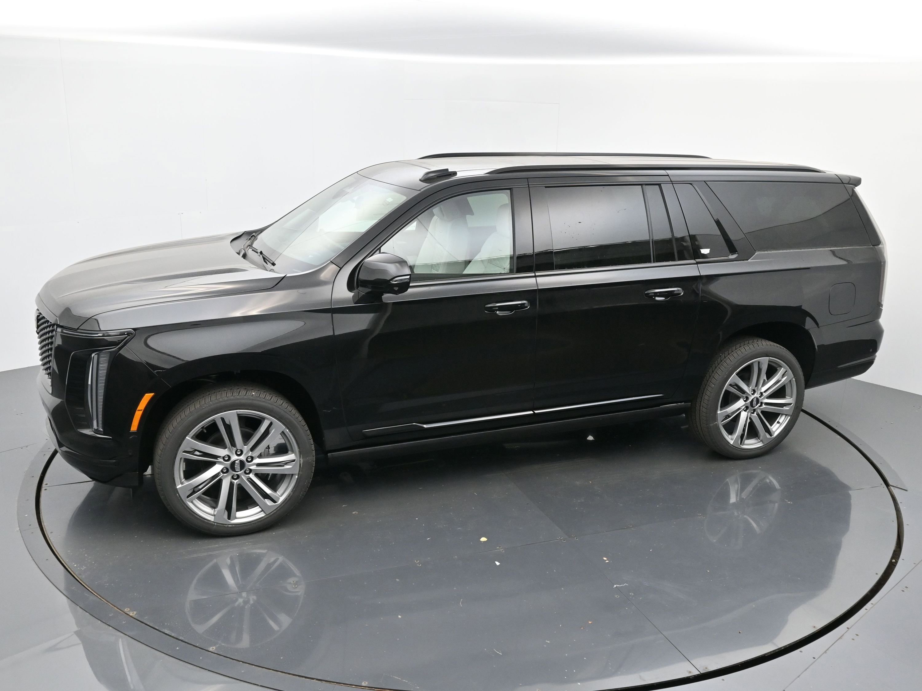 New 2026 Cadillac Escalade ESV Platinum Sport AWD/4WD image 24
