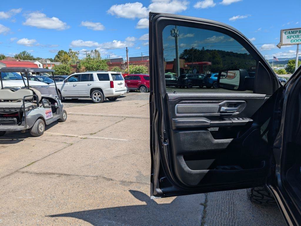 Used 2019 RAM 1500 Big Horn AWD/4WD image 16
