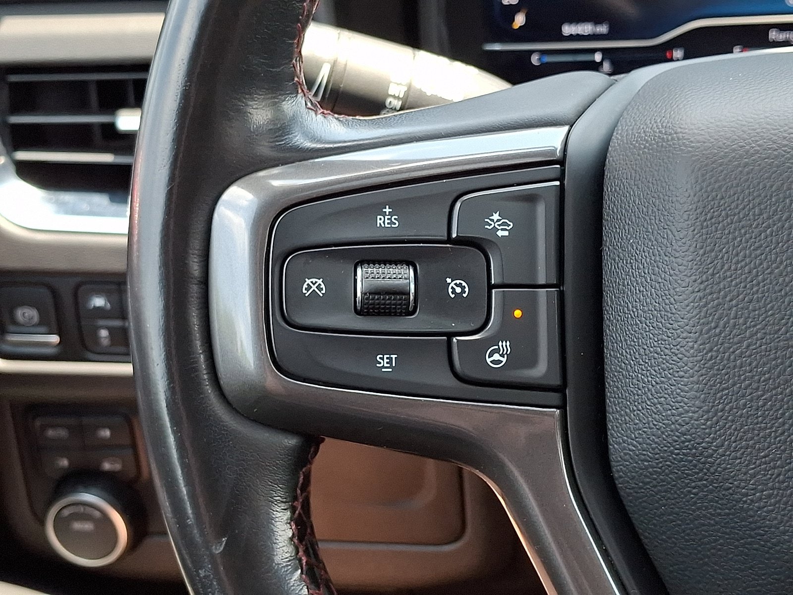 Used 2022 Chevrolet Tahoe RST w/ Luxury Package AWD/4WD image 22