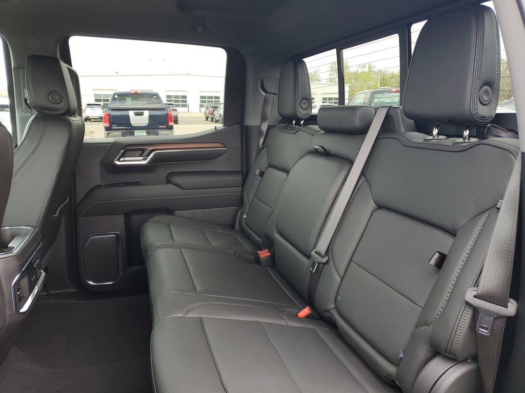 Used 2024 GMC Sierra 1500 Denali w/ Technology Package AWD/4WD image 28