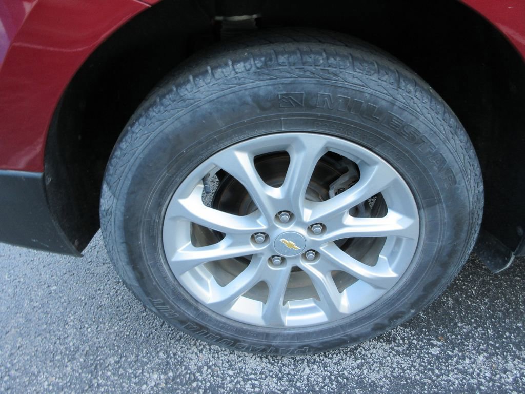 Used 2020 Chevrolet Equinox LT w/ LPO, Floor Liner Package image 9