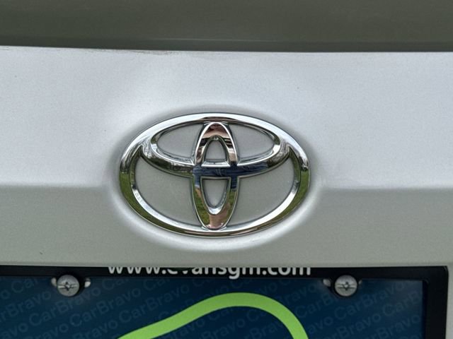 Used 2017 Toyota Corolla SE w/ SE Premium Package image 32