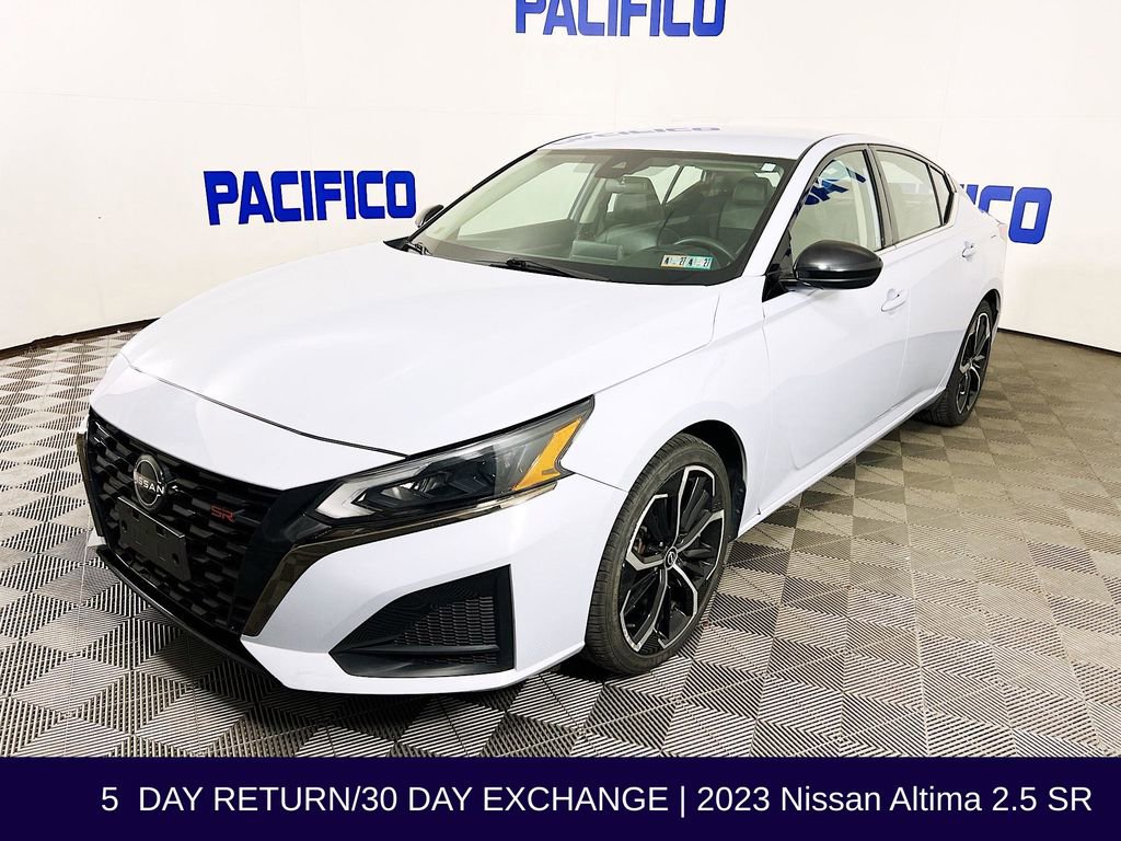 Used 2023 Nissan Altima 2.5 SR FWD image 4