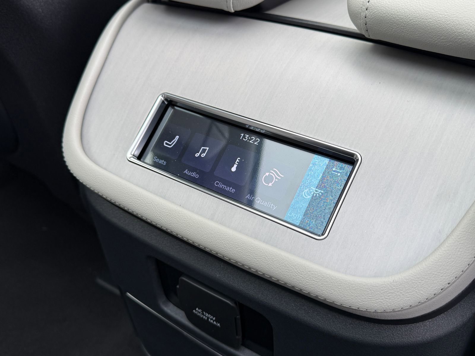 New 2026 Lincoln Navigator Reserve AWD/4WD image 14
