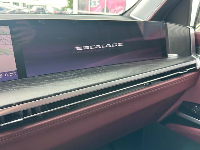 Used 2025 Cadillac Escalade Premium Luxury w/ Touring Package AWD/4WD image 31