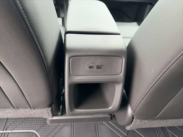 New 2026 Chevrolet Trax RS w/ Sunroof Package FWD image 13