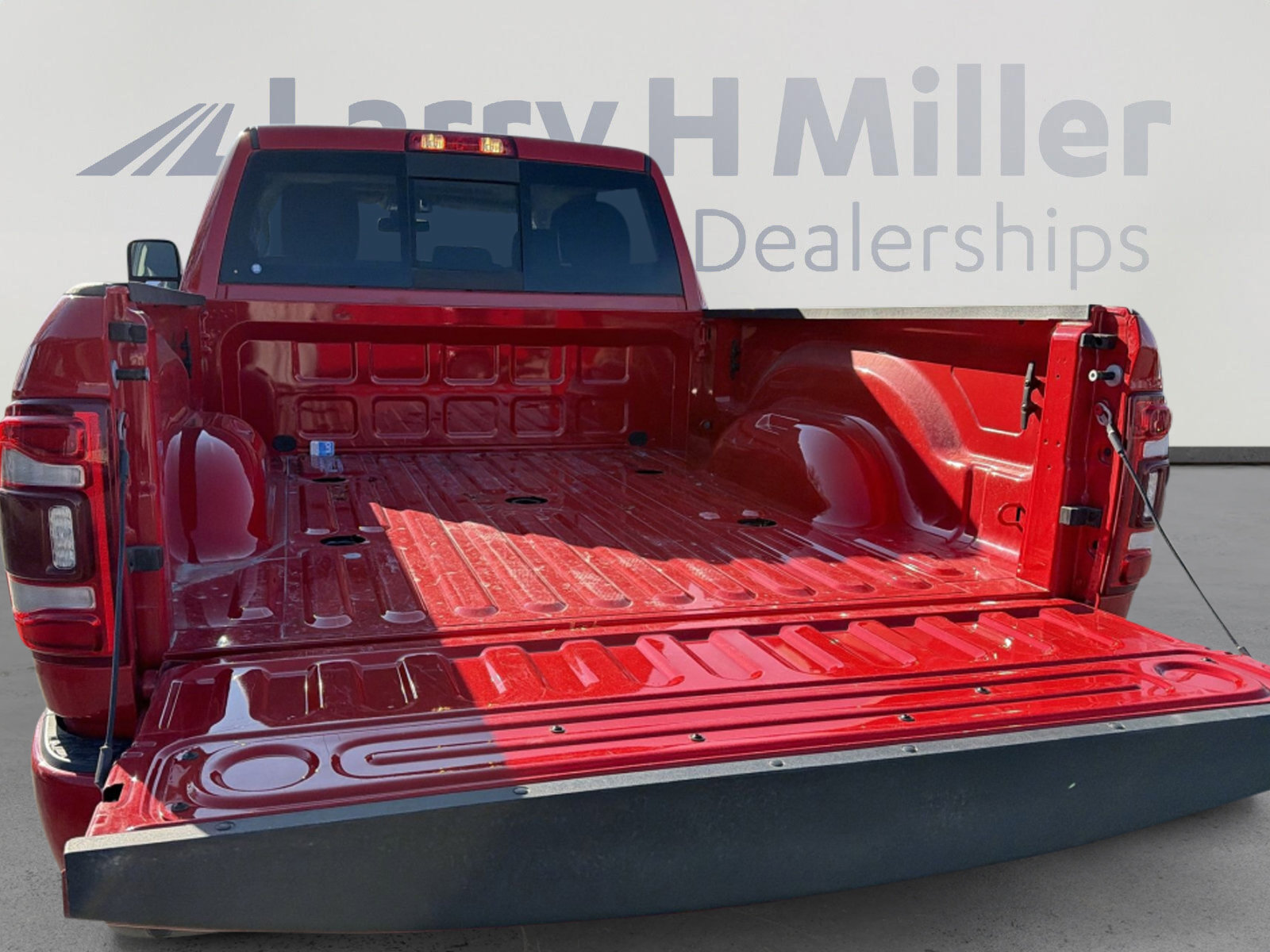 Used 2024 RAM 2500 Laramie image 33