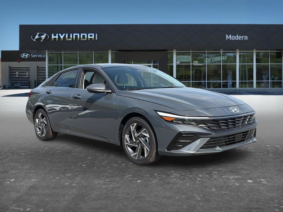 New 2026 Hyundai Elantra Limited FWD image 2
