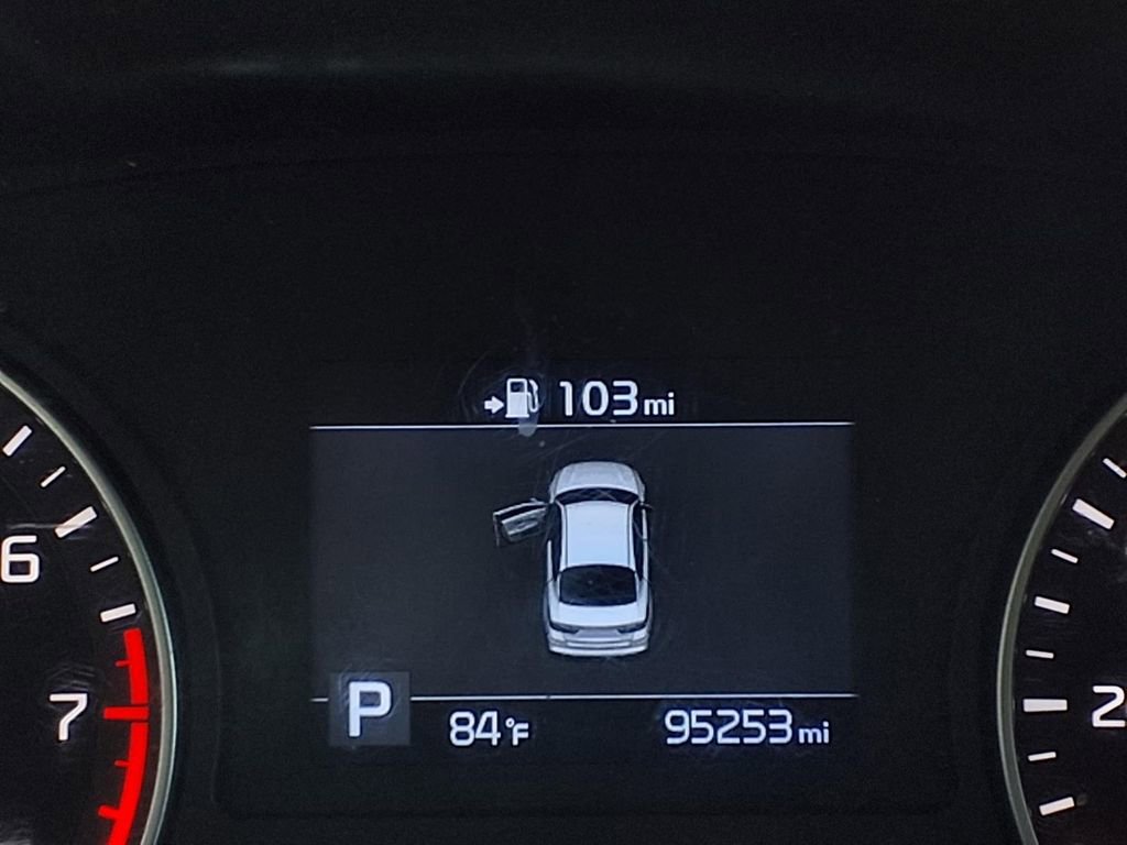 Used 2020 Kia Optima SE image 12