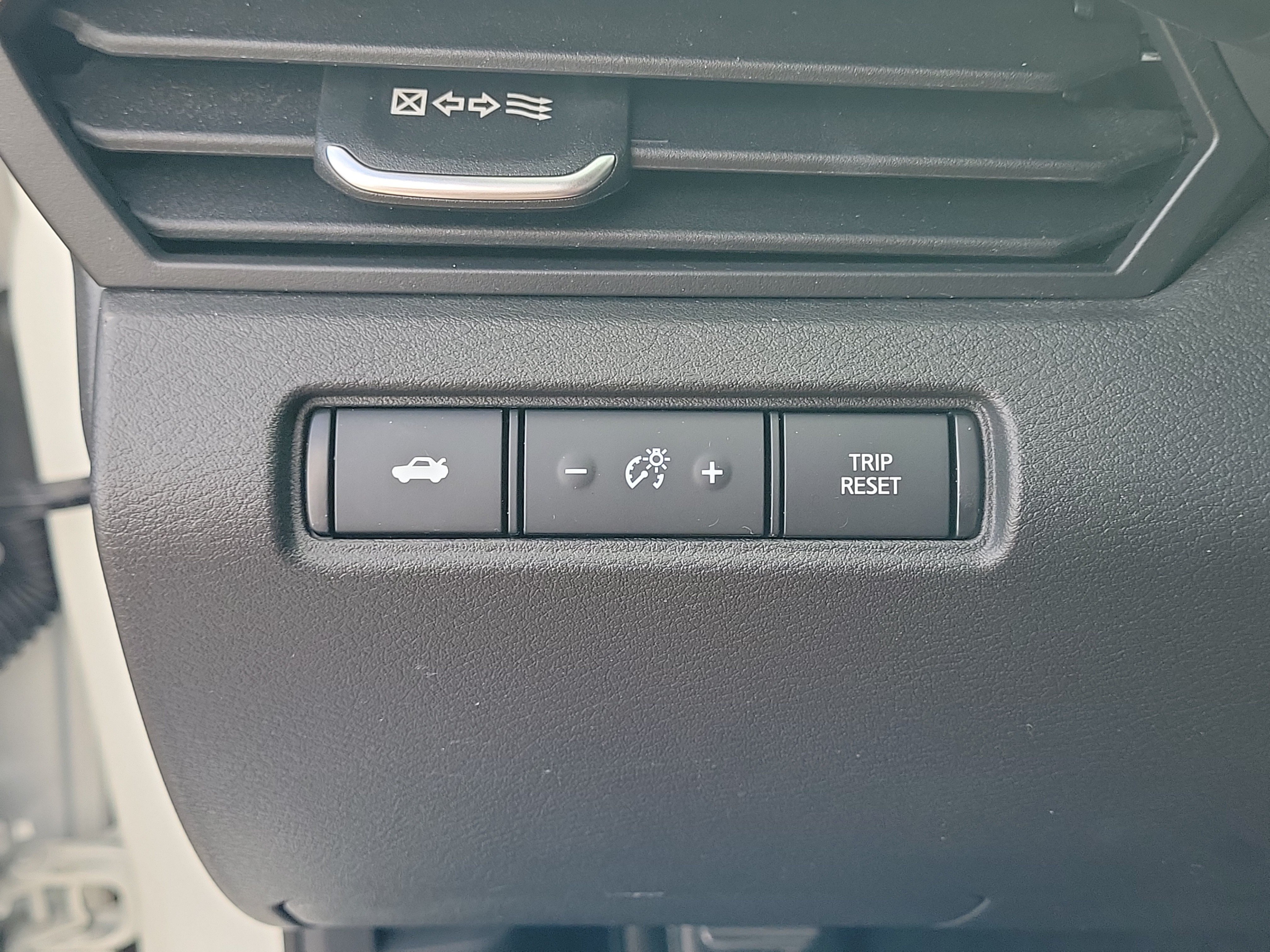Certified 2024 Nissan Altima 2.5 SR w/ SR Premium Package FWD image 25
