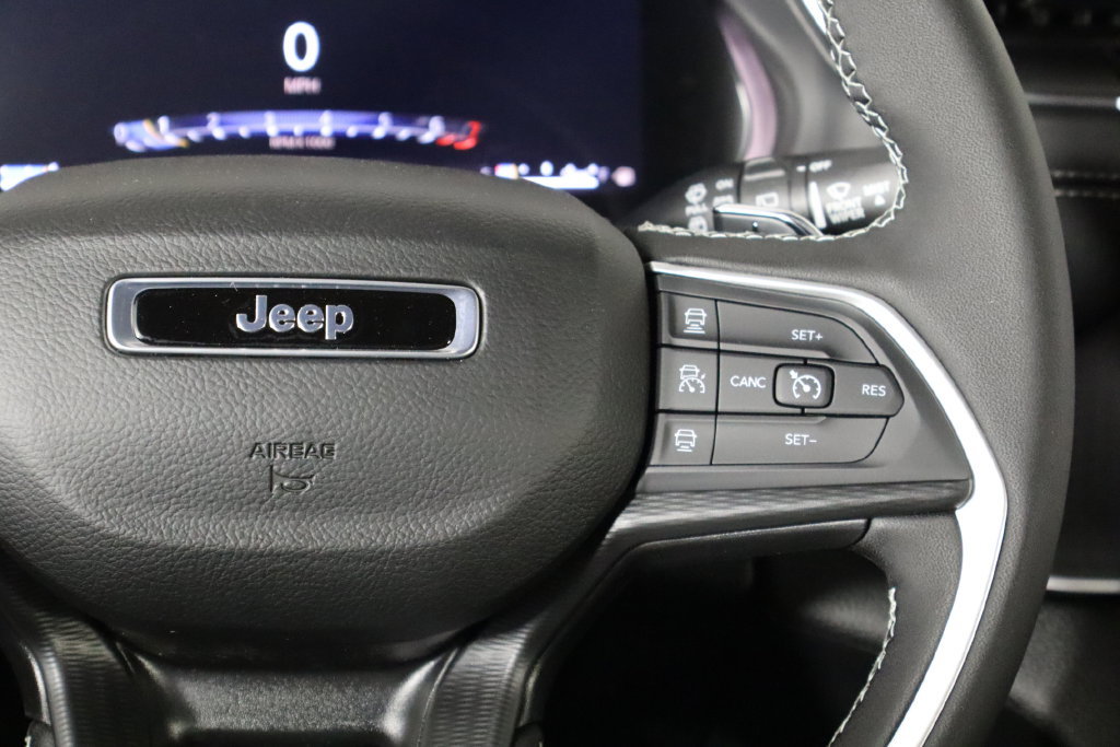 New 2026 Jeep Grand Cherokee Laredo X AWD/4WD image 10