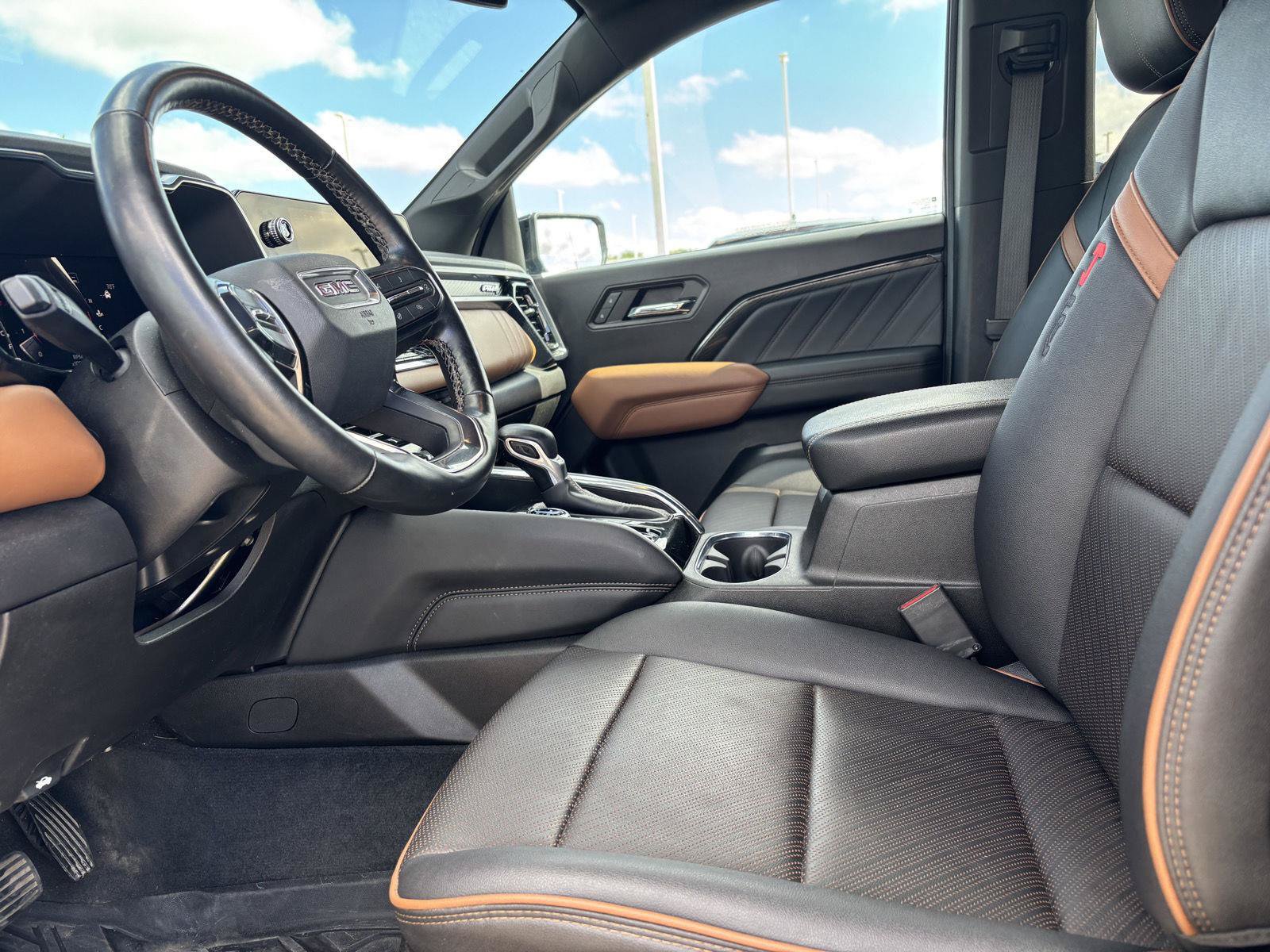 Used 2023 GMC Canyon AT4 w/ AT4 Premium Package AWD/4WD image 15