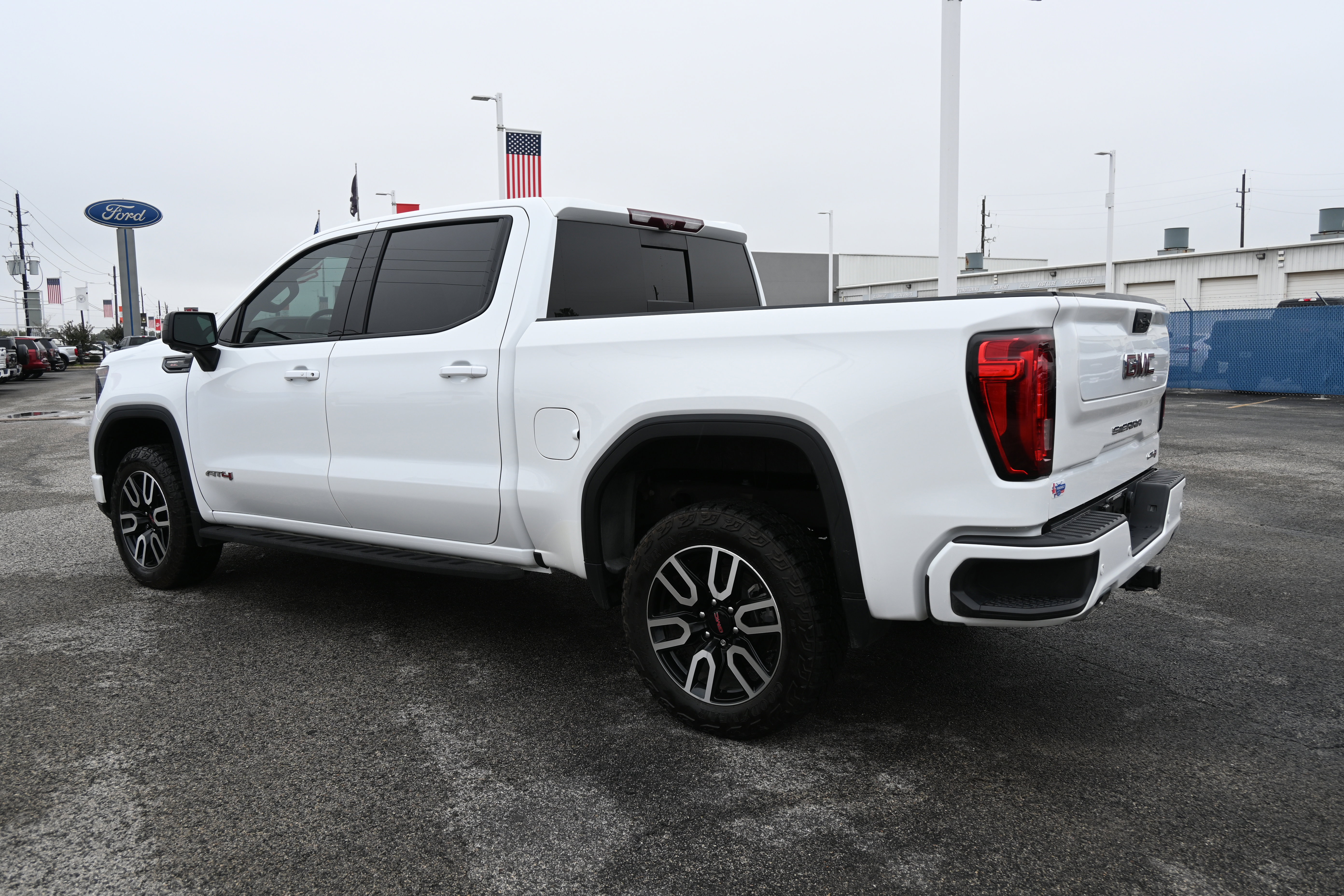 Used 2023 GMC Sierra 1500 AT4 w/ AT4 Premium Package image 7